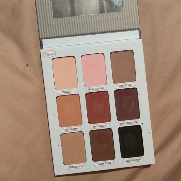 Meet matt(e) trimony palette - Picture 2 of 2